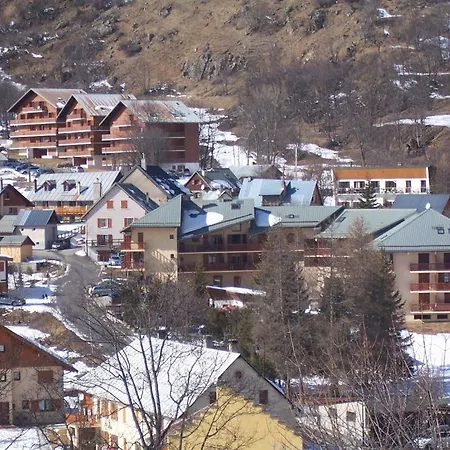 Les Residences Des Verneys Apartman